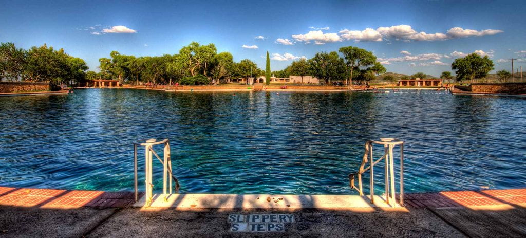 The spring-fed pool at Balmorhea State Park (credit: Texas Parks and Wildlife).